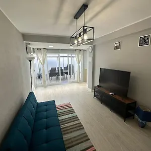 Casa de Férias Apartamento T2 Com Terraco A 100 Metros Da Praia, Carvoeiro (Lagoa)